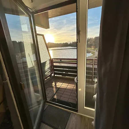 Modern Seeblick Balkon 2 Min Zur Gondel