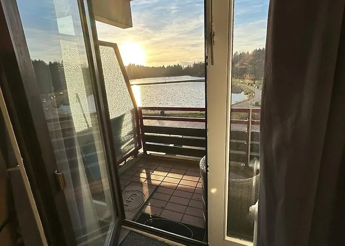 Modern Seeblick Balkon 2 Min Zur Gondel