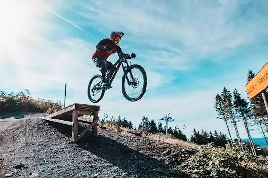 Modern Seeblick Balkon 2 Min Zur Gondel * 戈斯拉尔